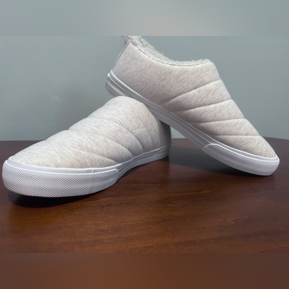 Hurley Arlo Puff crème Sneaker Slipper Shoe size 9